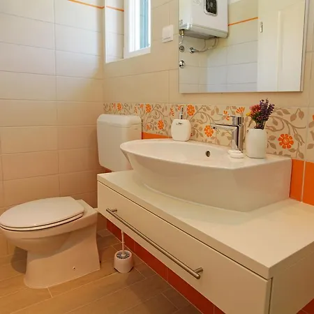 Robinzon Zavala Povlja (Brac)