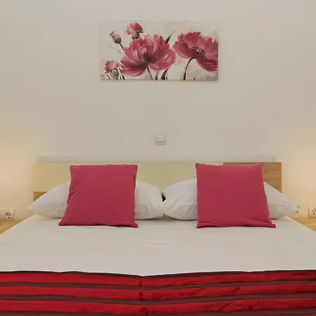 Robinzon Zavala * Povlja (Brac)